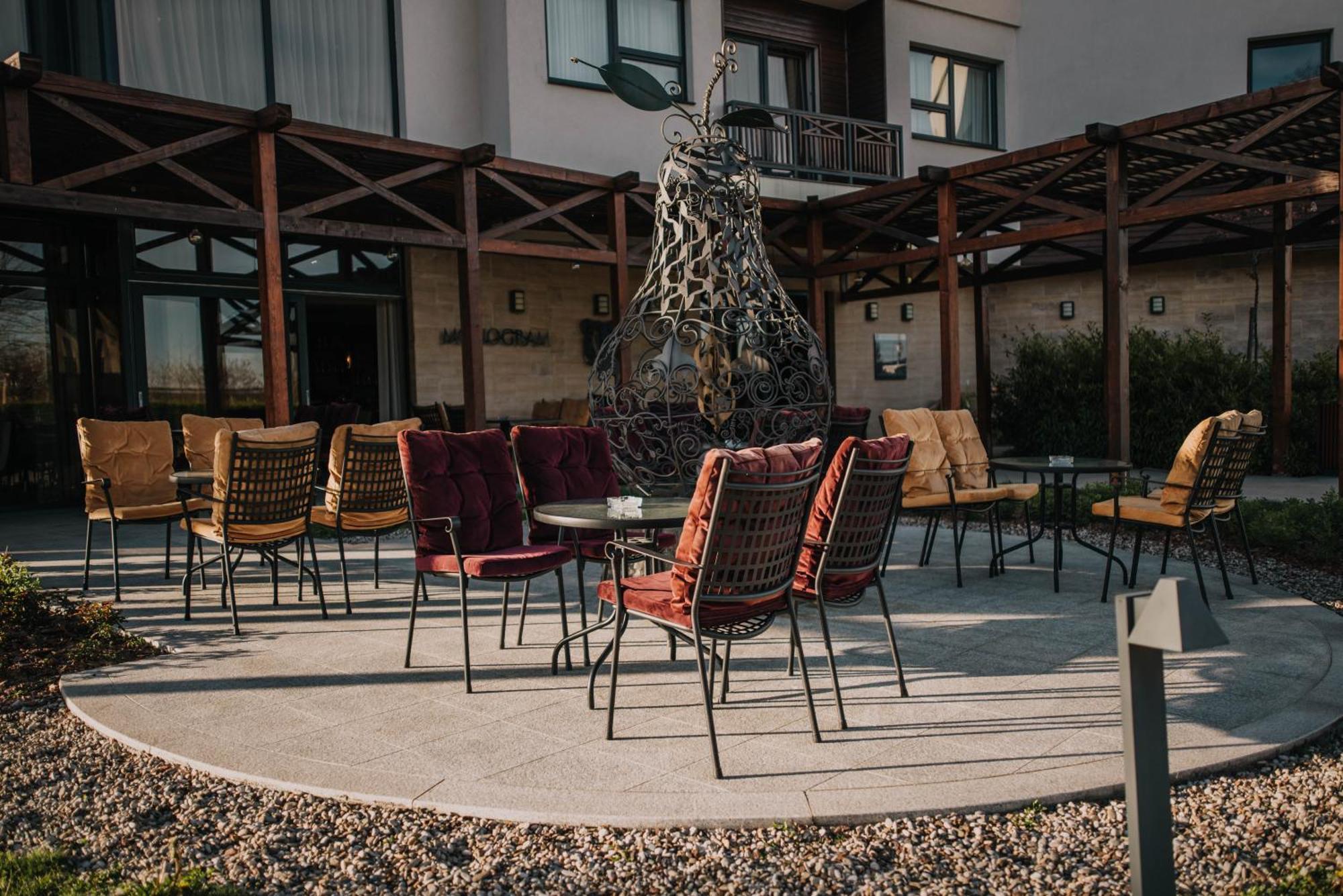 Hotel & Distillery Monogram Gradac  Экстерьер фото