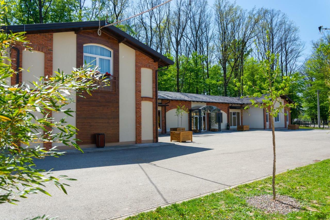 Hotel & Distillery Monogram Gradac  Экстерьер фото