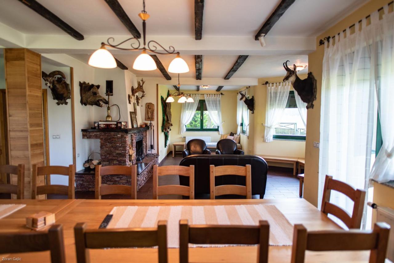 Hotel & Distillery Monogram Gradac  Экстерьер фото