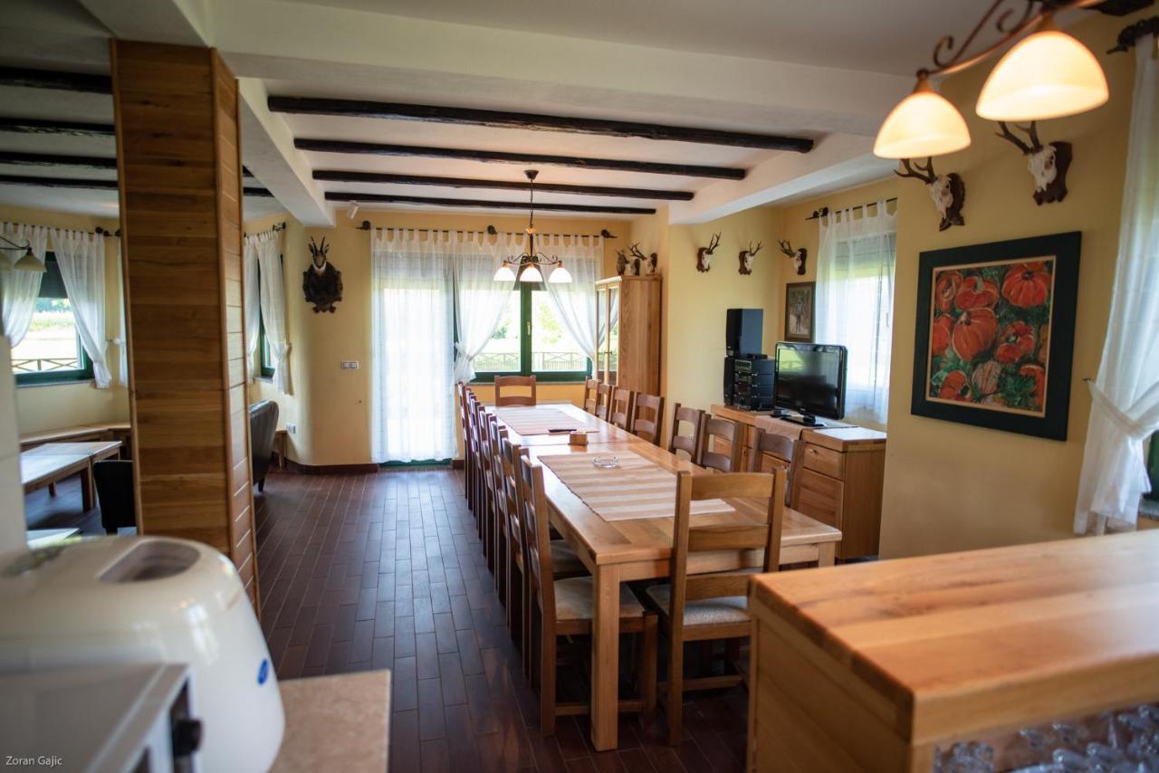 Hotel & Distillery Monogram Gradac  Экстерьер фото