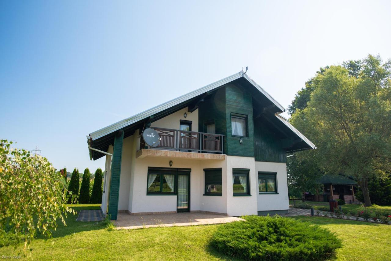 Hotel & Distillery Monogram Gradac  Экстерьер фото