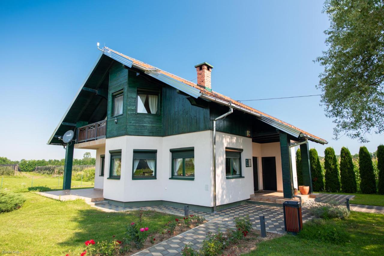 Hotel & Distillery Monogram Gradac  Экстерьер фото